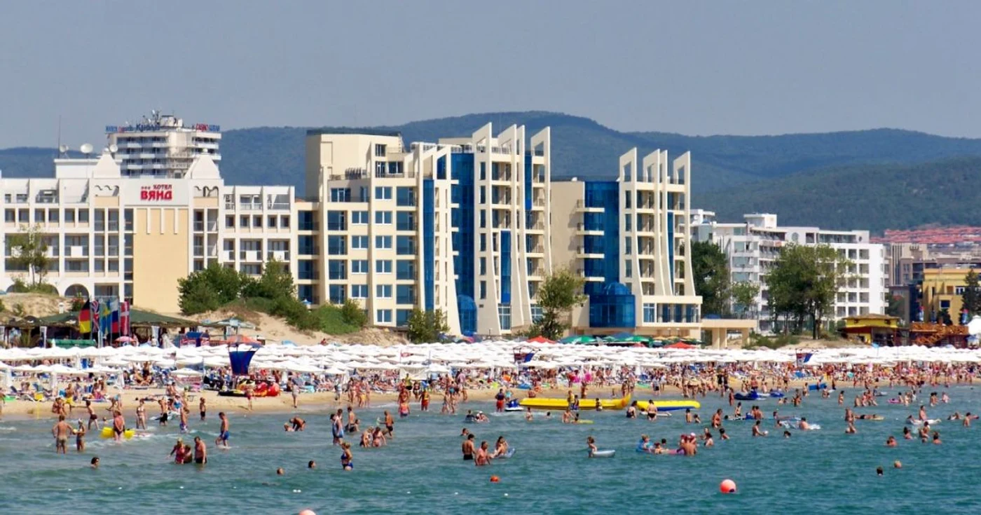 Plajele de la Albena sunt pline şi cu turişti români FOTO Wikipedia