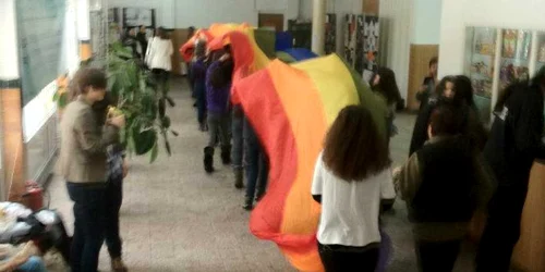 steagul gay liceul Coşbuc