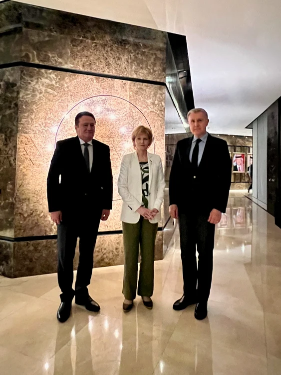 Majestatea Sa Margareta si Principele Radu la nunta regala din Iordania Casa Regala (2) jpg