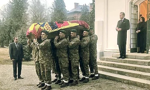 Osemintele lui Carol al II lea se odihnesc din 2003 în paraclisul familiei regale de la Curtea de Argeș jpeg
