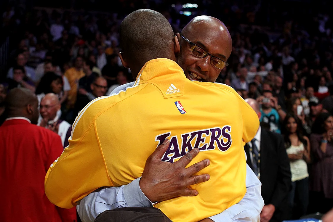 1 kobe bryant impacare cu tatal joe bryant 2 jpg jpeg