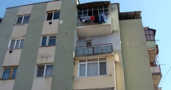 Târgu-Jiu: Panică într-un bloc din Târgu-Jiu