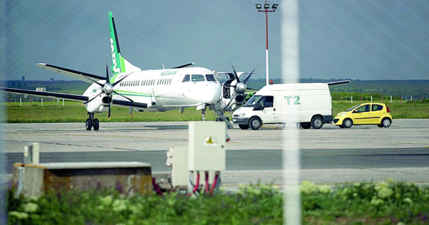 Pista Aeroportului din Iaşi este „populată“ şi de animale sălbatice  