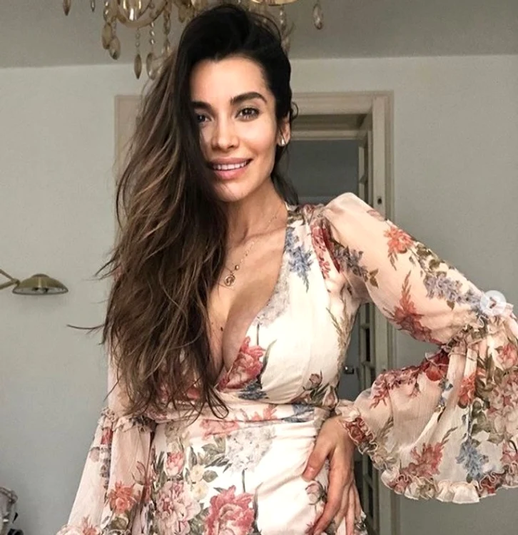 5 lili sandu insarcinata 5 jpg jpeg