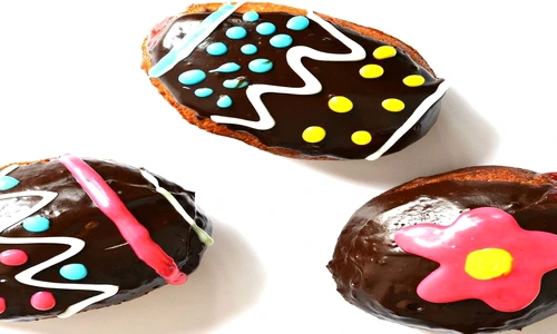 Gogoşi cu ciocolată în formă de ou  jpeg