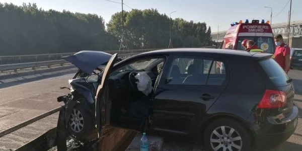 masina urcata pe parapet foto isu dobrogea