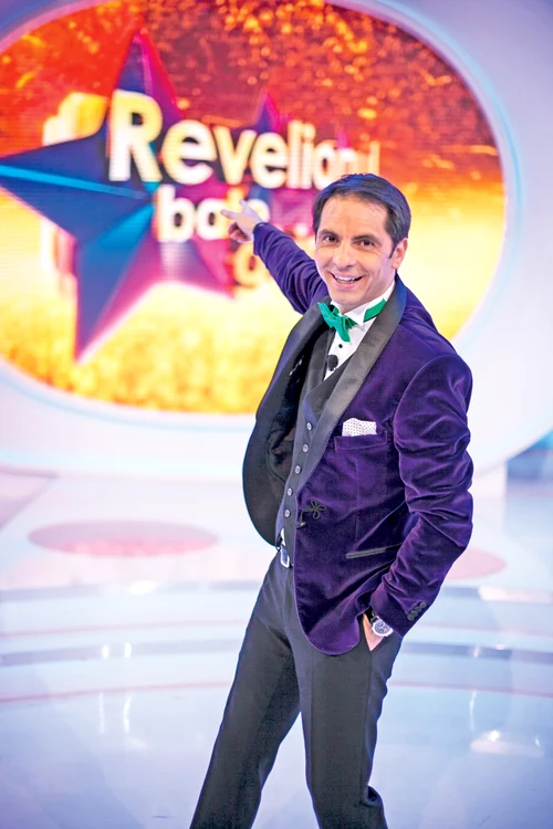 Dan Negru muncește zi lumină, pentru programul de Revelion. Al 15 –lea, la număr.