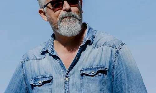 „Spectatorul nu e niciodată mai prejos decît mine“ – interviu cu regizorul Constantin POPESCU jpeg