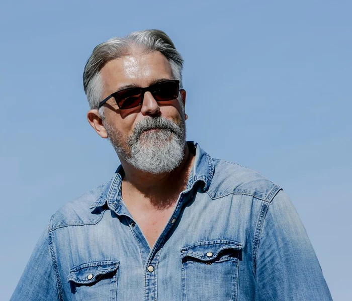 „Spectatorul nu e niciodată mai prejos decît mine“ – interviu cu regizorul Constantin POPESCU jpeg