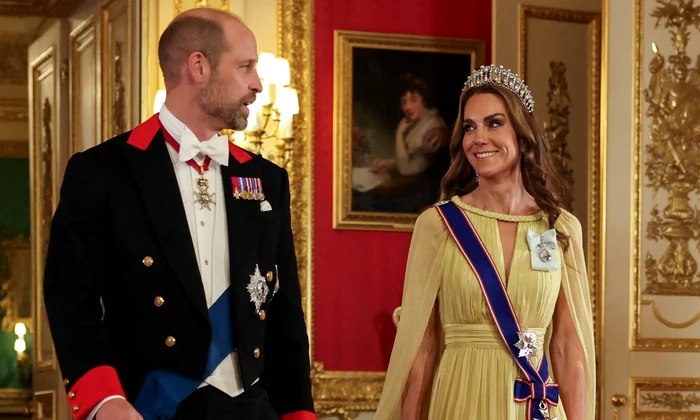 Prințesa Kate în rochie galbenă și cu tiara Queen Mary's Lover's Knot, GettyImages (1) jpg