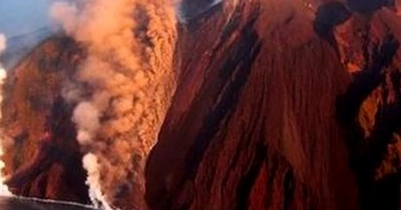 Vulcanul Stromboli a erupt în jurul orei 07.00