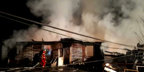 incendiu curtea de arges
