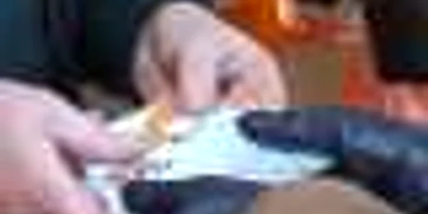 Cartelele telefonice sunt ţinta hoţului căutat de Poliţie 