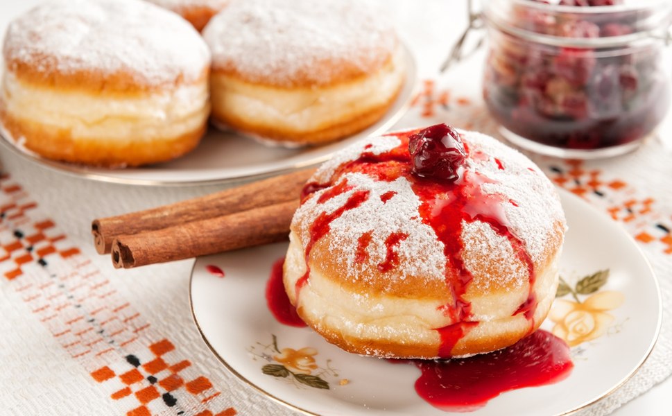 Gogoși pufoase de post: cea mai ieftină și ușoară rețetă. Desertul delicios pe care nu îl poți refuza