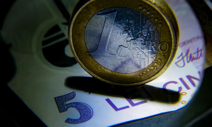 Bancnota bancnote moneda monede leu euro FOTO Shutterstock
