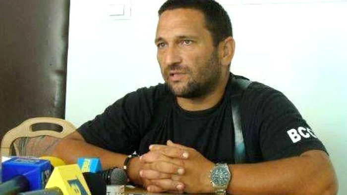 Polițistul Traian Berbeceanu a fost acuzat pe nedrept de corupție pentru că a avut curajul să se ia la trântă cu mafia din Hunedoara