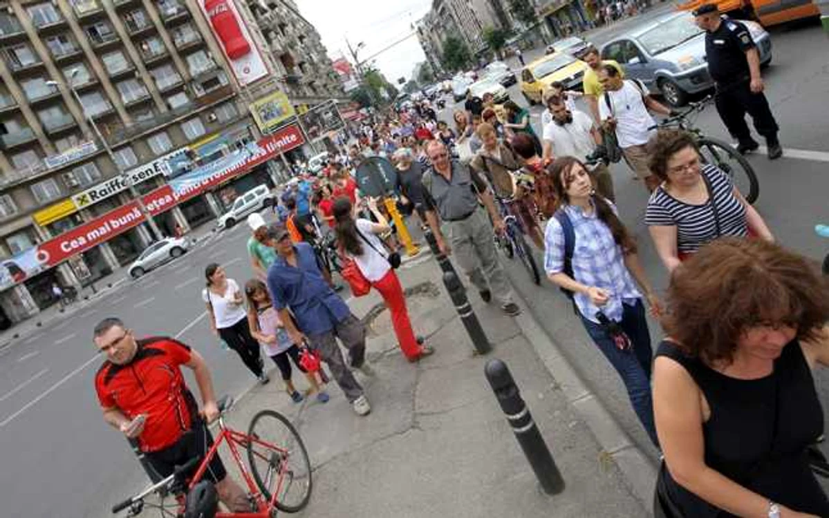 Participanţii se vor întâlni în Piaţa Victoriei