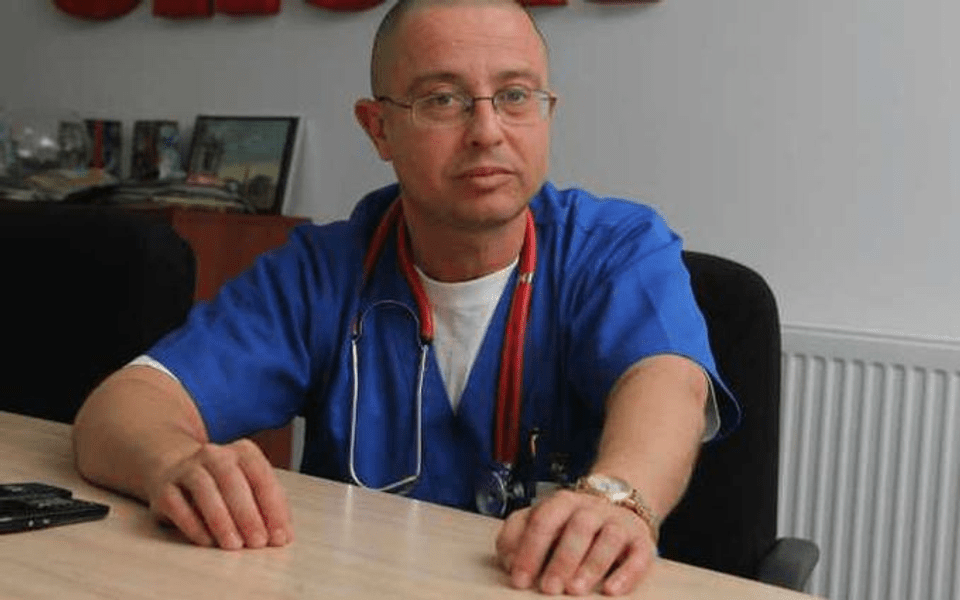 Dr. Tudor Ciuhodaru, plângere penală la DIICOT. Imaginea sa, asociată cu „medicamente minune”