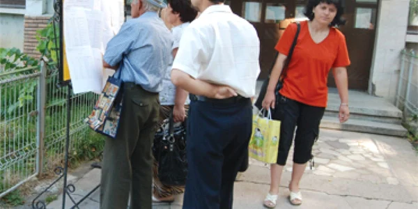 Opt candidaţi pe  loc la titularizare
