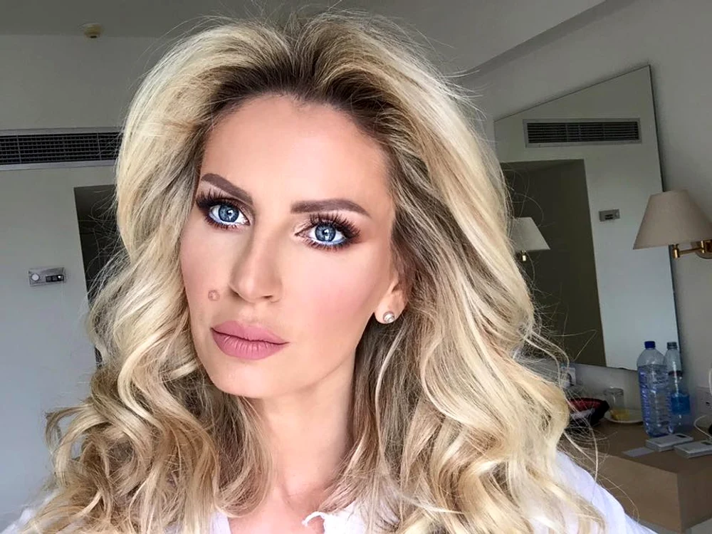 
    Andreea Bănică sucește cu ușurință mințile bărbațilorFoto: arhivă personală  
