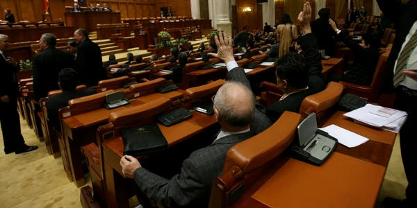 Parlamentul va dezbate bugetul pe 2011