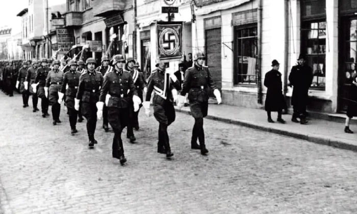 Garda lui Hitler, pe străzile din România jpeg