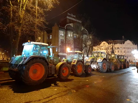 Protestul tractoriștilor în centrul Timișoarei FOTO Ștefan Both
