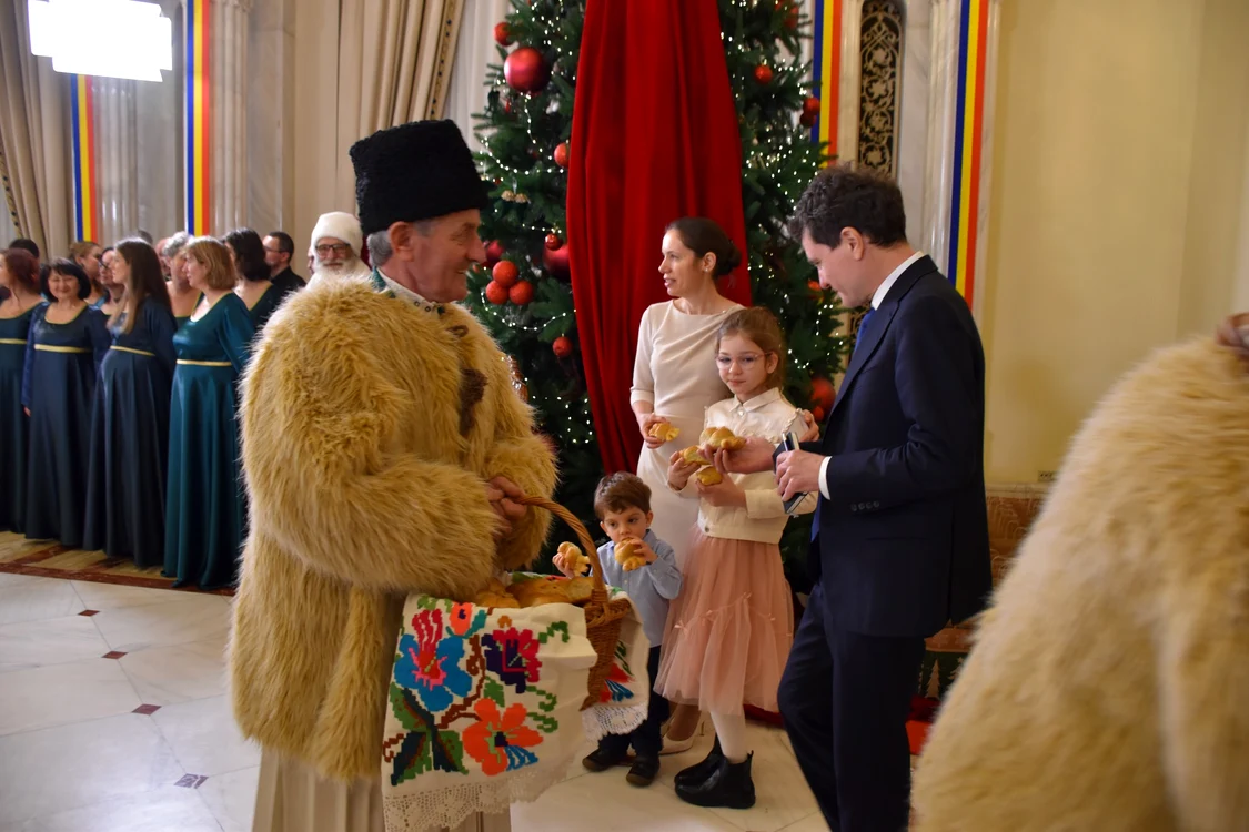 Copiii cuplului prezidențial au captat atenția. FOTO CJCPCT Satu Mare