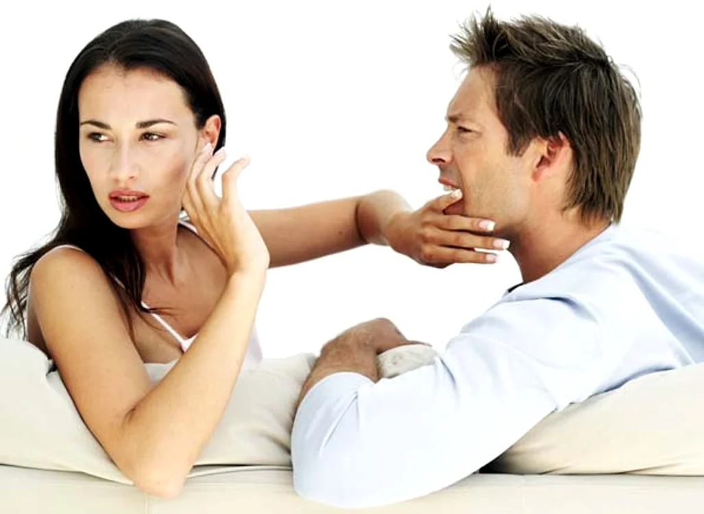 
    Horoscop zilnic 6 august: Fecioarele nu acordă atenţiei persoanei iubite   