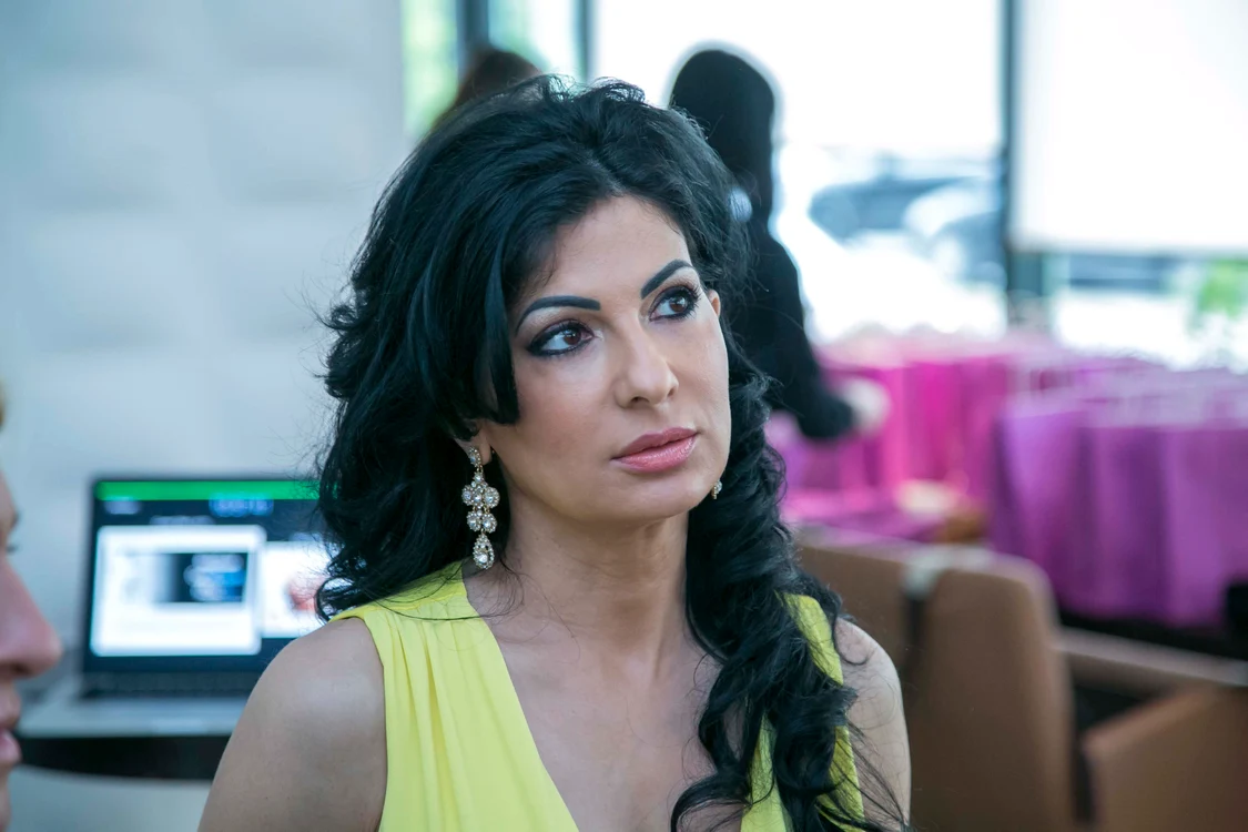 Dr. Dana Miricioiu, specializată în chirurgie plastică – microchirurgie reconstructivă