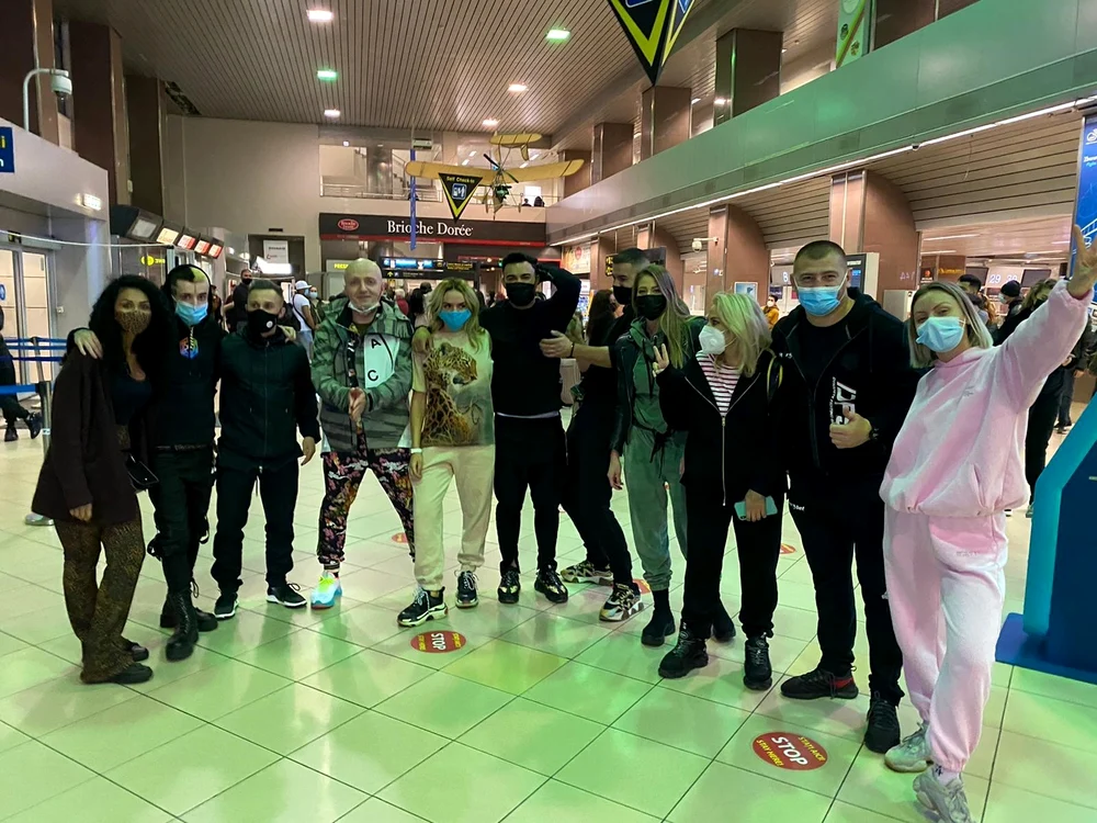 8 in aeroport faimosi jpg jpeg