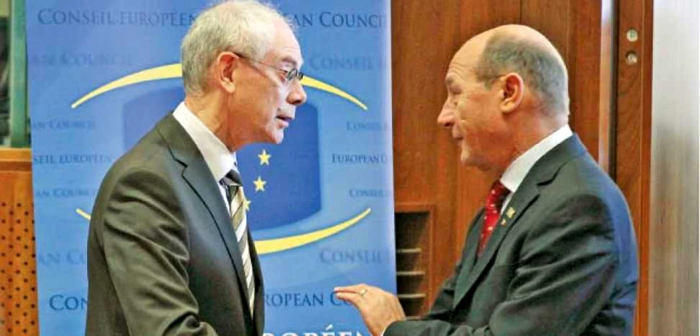 Traian Băsescu susţine soluţia propusă de preşedintele Consiliului European, Herman van Rompuy  