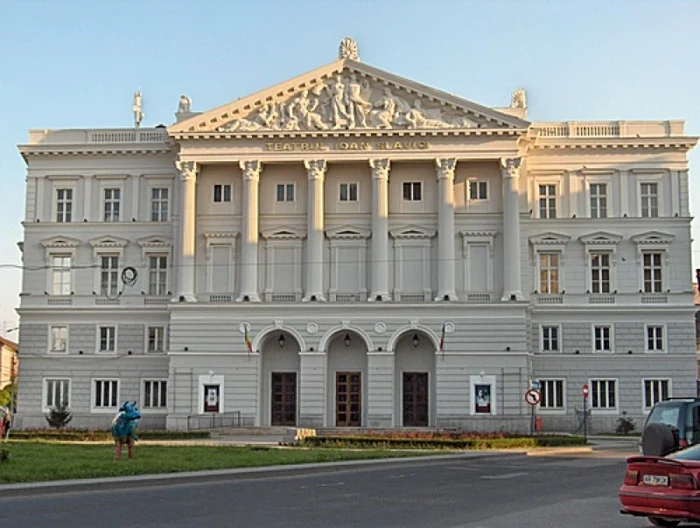 Clădirea Teatrului a fost renovată FOTO Bogan Iancu