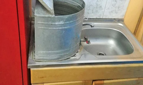 Aici se spală elevii pe mâini jpeg