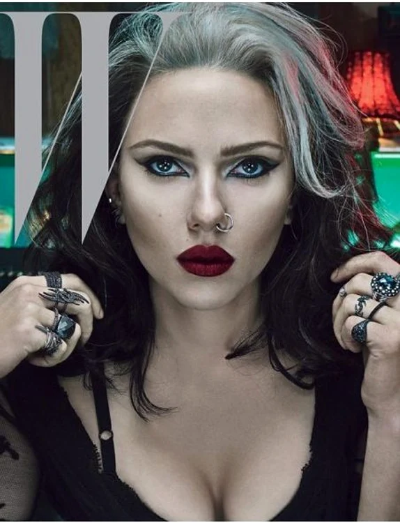 Scarlett Johansson pe coperta revistei W Magazine