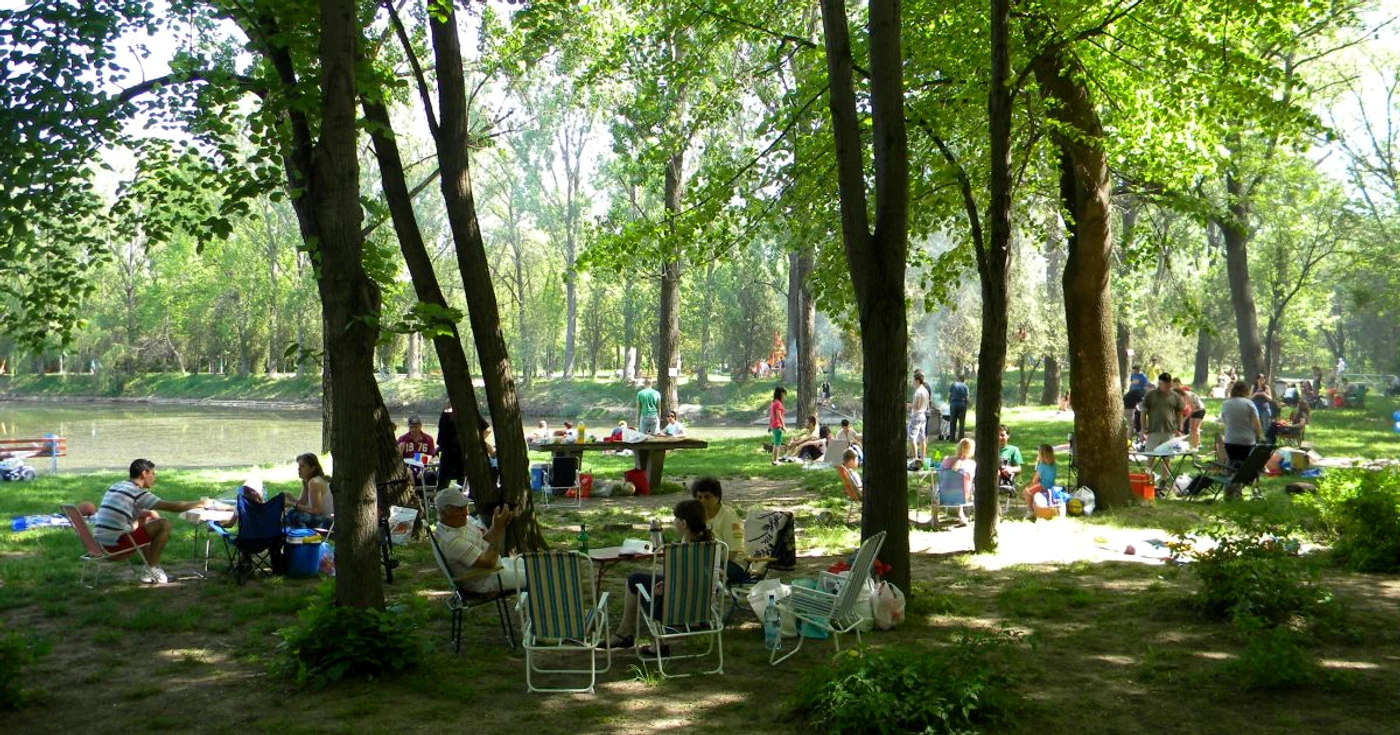 Parcul Bucov, destinaţia preferată a ploieştenilor de 1 Mai. FOTO Dana Mihai