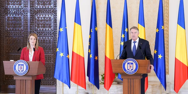 Klaus Iohannis și președinta Parlamentului European, Roberta Metsola FOTO: Presidency