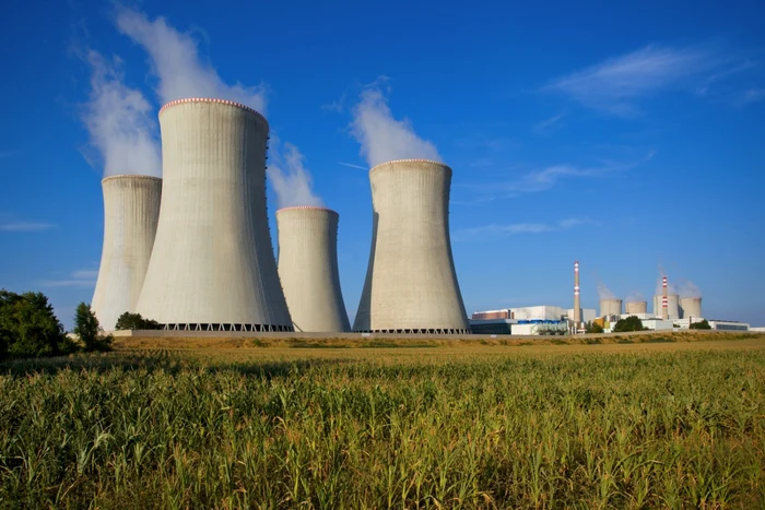 Centrala nucleară Dukovany din Cehia Foto Shutterstock