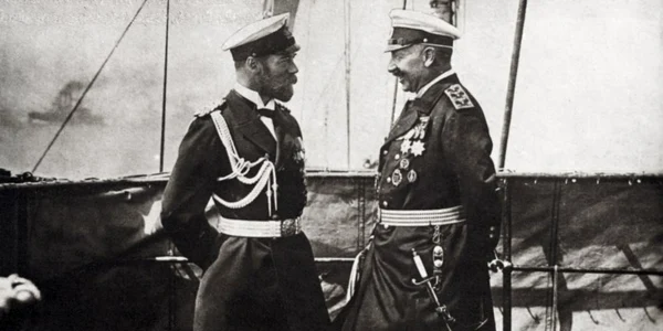  Nicolae al II-lea (stânga) Wilhelm al II-lea FOTO AFP