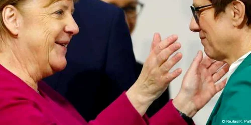 Angela Merkel si Annegret Kramp-Karrenbauer