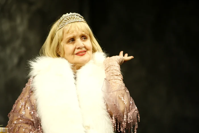 Rodica Mandache, în piesa ”Un tramvai numit dorință”