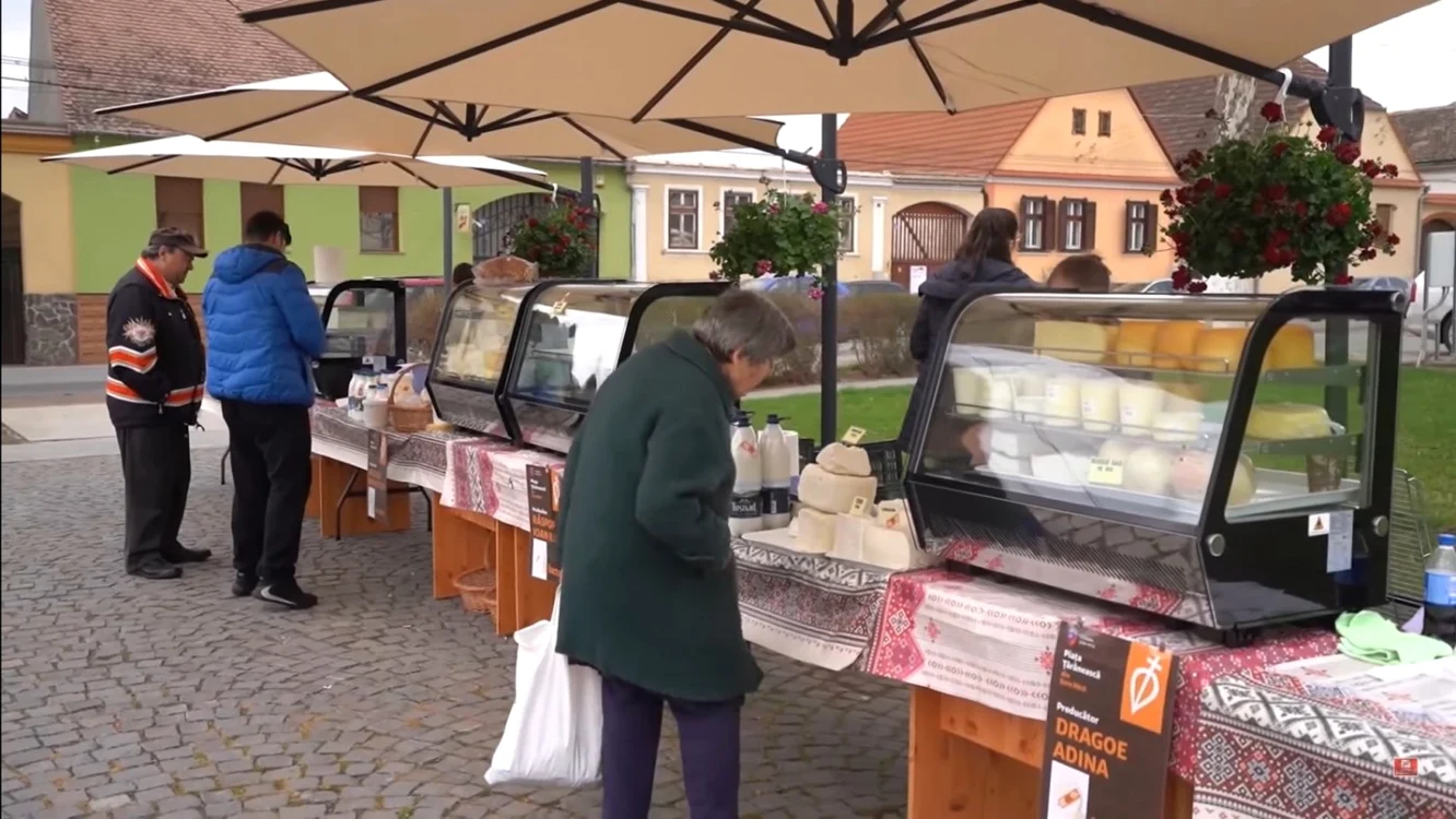 Piața volantă din Șura Mică Sibiu Foto Daciana Stoica