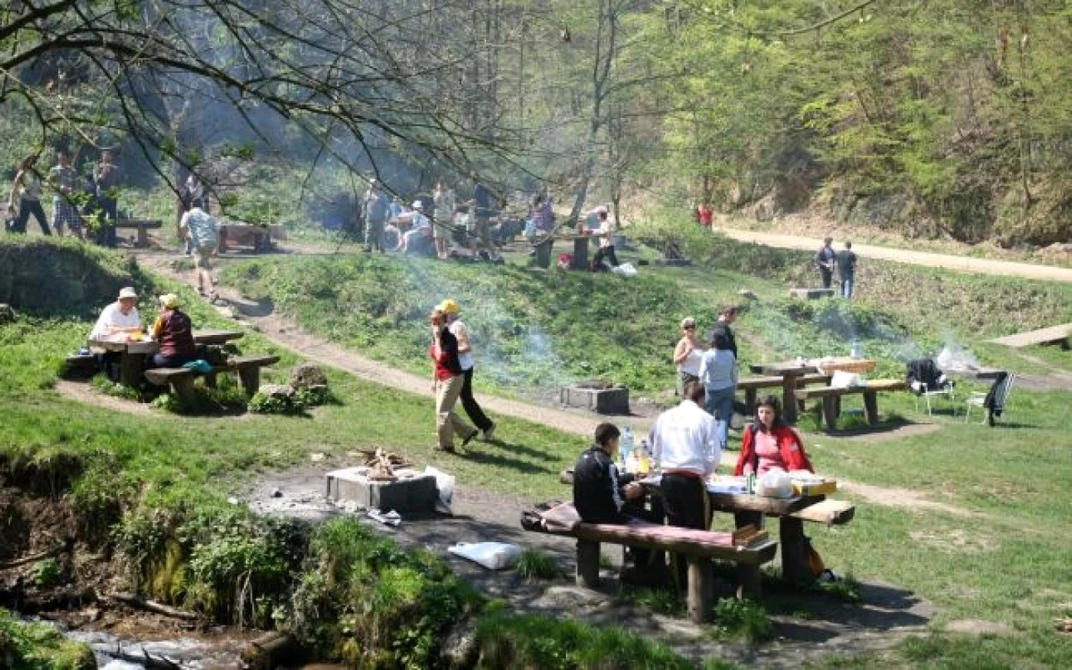 Pietrele lui Solomon este una dintre cele trei zone din Braşov unde se poate face grătar. FOTOArhivă.