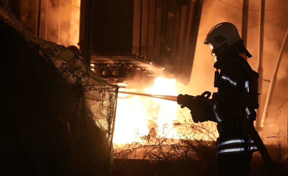 Rusia a lovit masiv instalațiile energetice ucrainene. Peste 100.000 de oameni au rămas fără curent