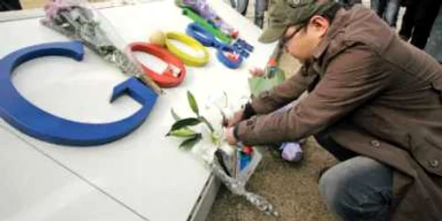 Chinezii au adus ieri flori şi bomboane de ciocolată la sediul Google din Beijing în semn de simpatie la adresa companiei americane