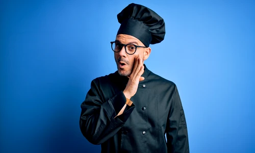 bucatar   shutterstock 1688870854 jpg