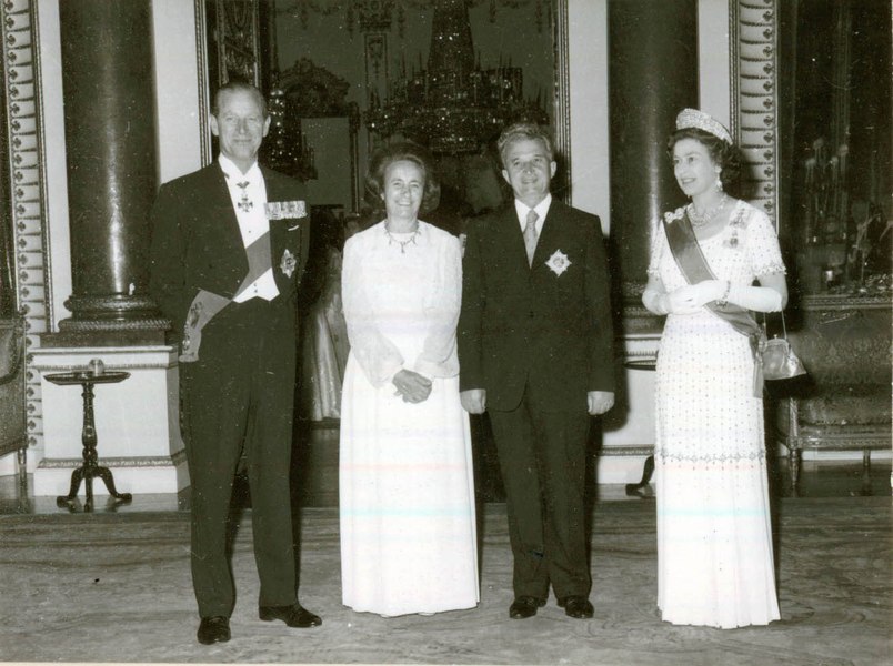 Nicolae și Elena Ceaușescu, „cei mai proști vizitatori de stat” ai Reginei Elisabeta a II-a. „Toată lumea se temea de acest cuplu”