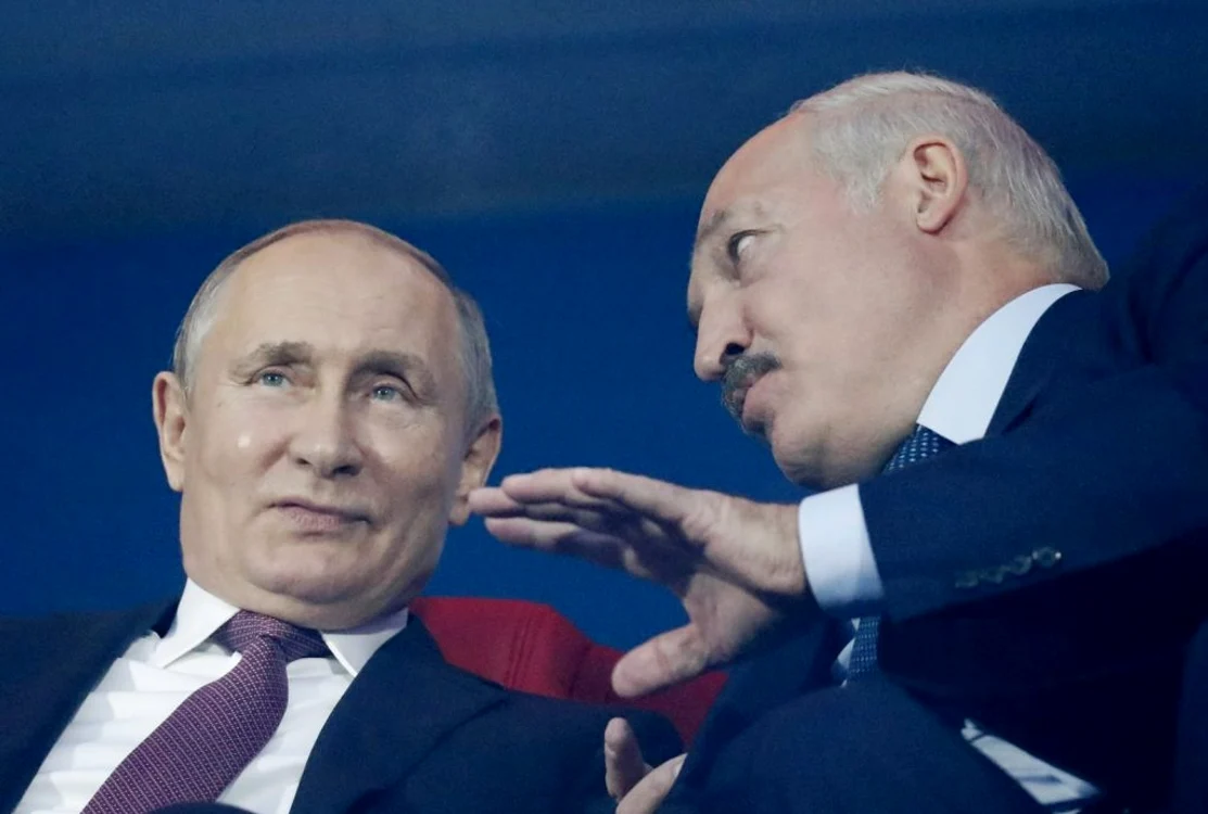 Vladimir Putin și Aleksandr Lukașenko, aliați în războiul lor murdar din Ucraina
