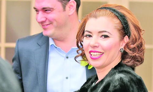 Ioana şi Dan au fost  numai un zâmbet pe tot  parcursul ceremoniei jpeg