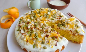 Tort malai si portocale  Sursa foto shutterstock 587517440 jpg